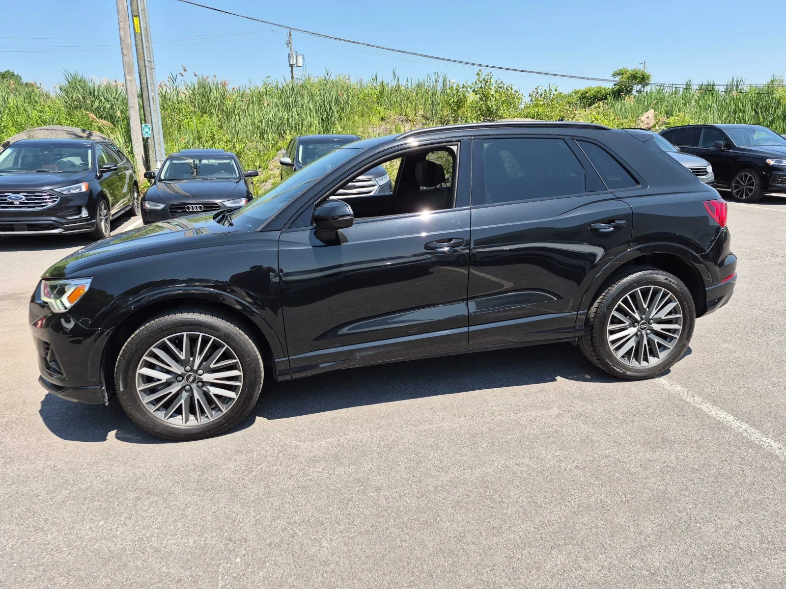 Audi Q3 ПОДГРЕВ * ПАНОРАМА * КАМЕРИ * CAR FAX * , снимка 4 - Автомобили и джипове - 55119779