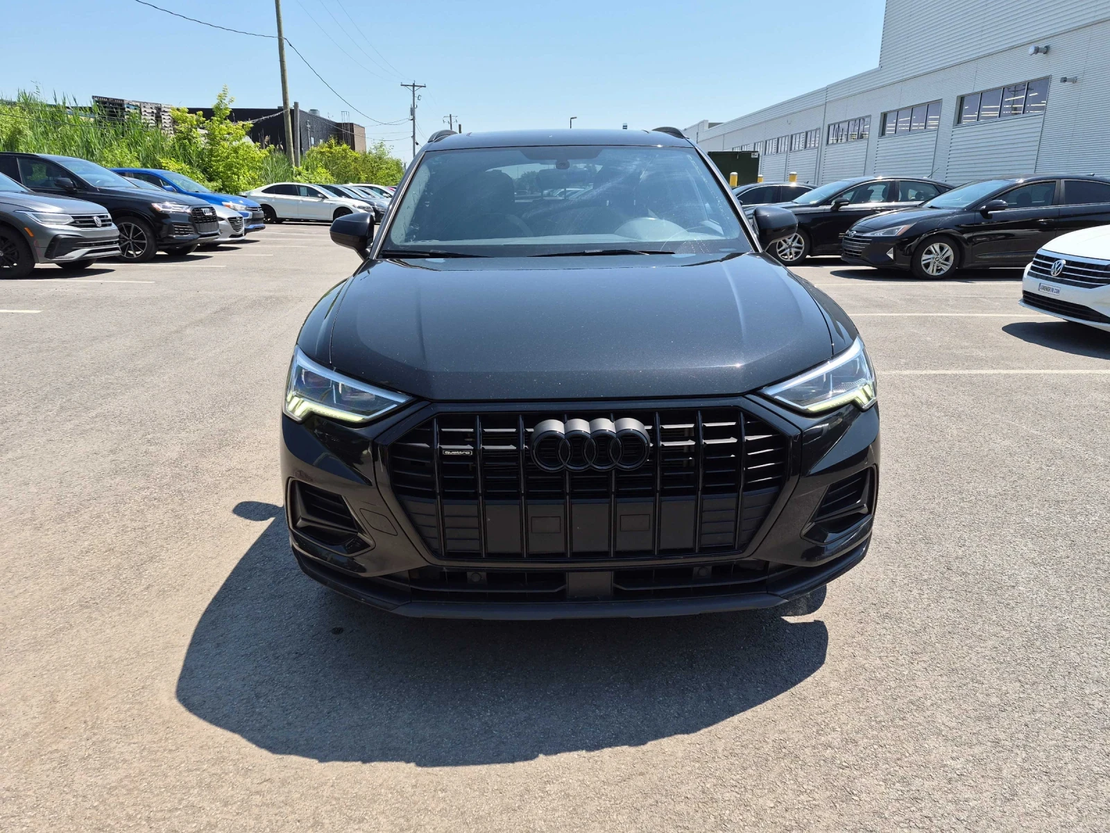 Audi Q3 ПОДГРЕВ * ПАНОРАМА * КАМЕРИ * CAR FAX * 