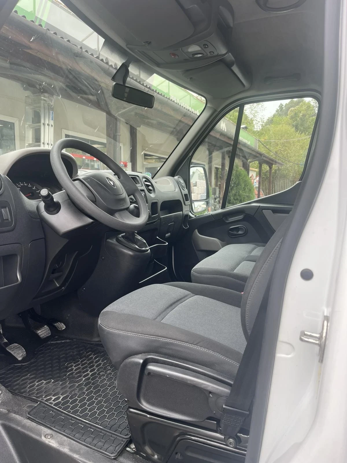 Renault Master Товарен - изображение 10
