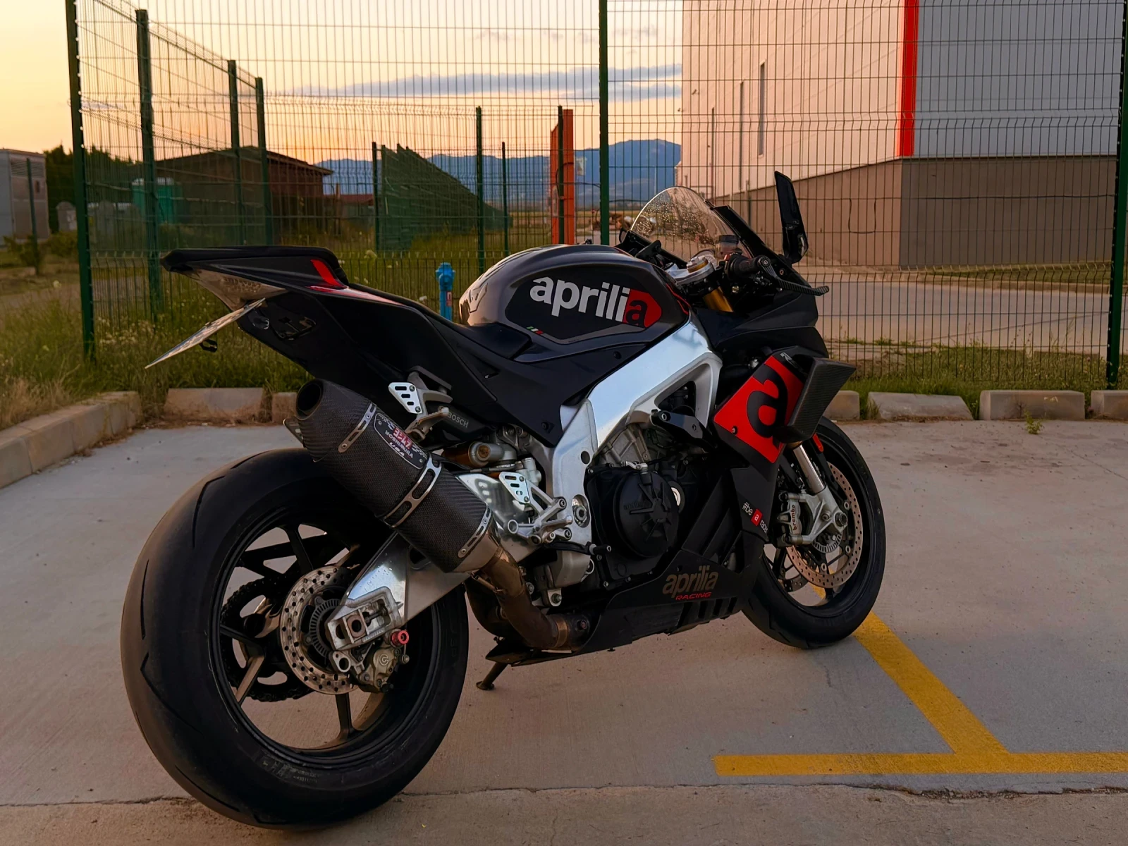 Aprilia RSV4, снимка 2 - Мотоциклети и мототехника - 55385874