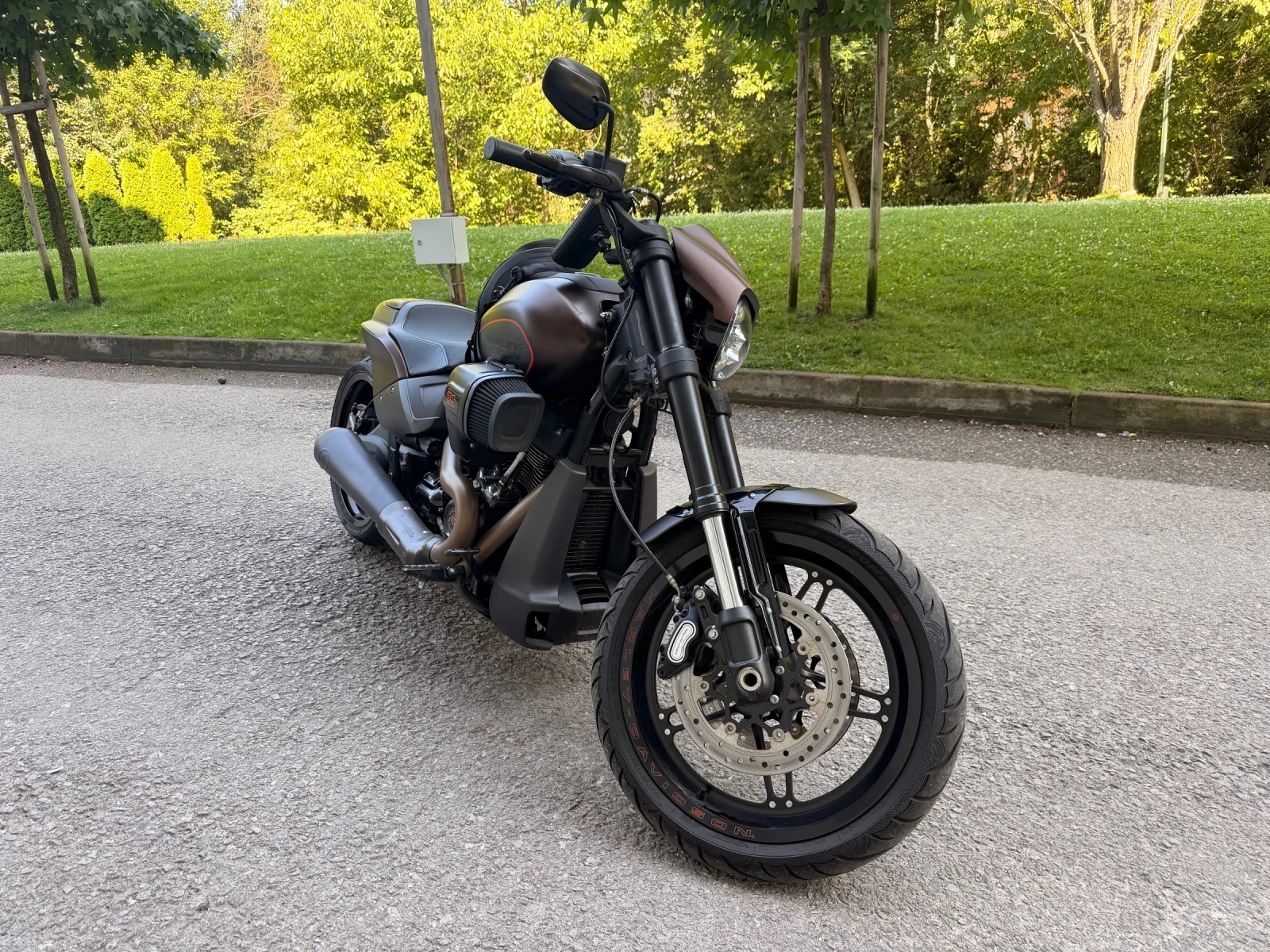 Harley-Davidson Softail FXDR / 114 V-TWIN