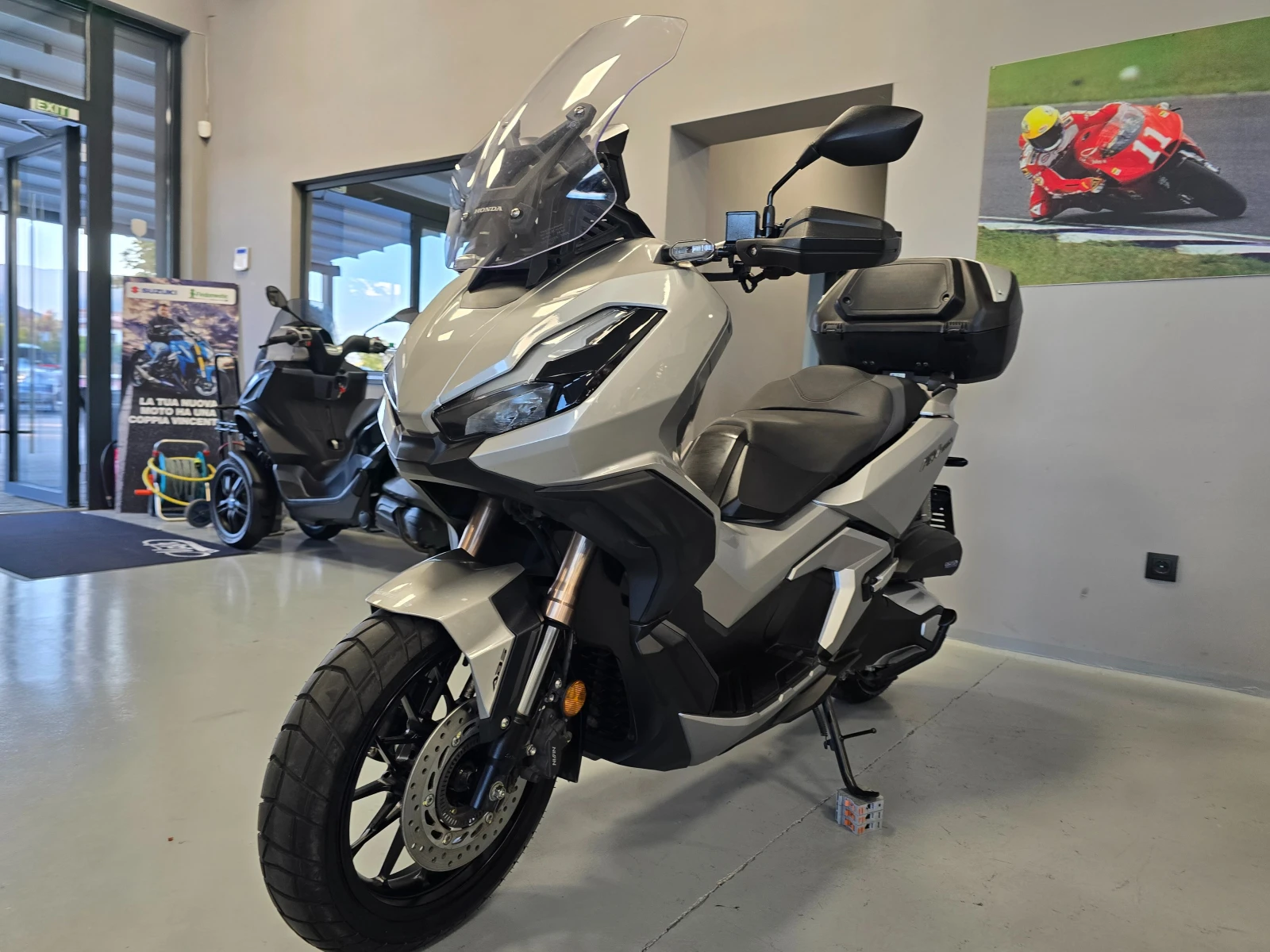 Honda X-ADV 350ie, ABS-TCS, 2022г., снимка 7 - Мотоциклети и мототехника - 56311058