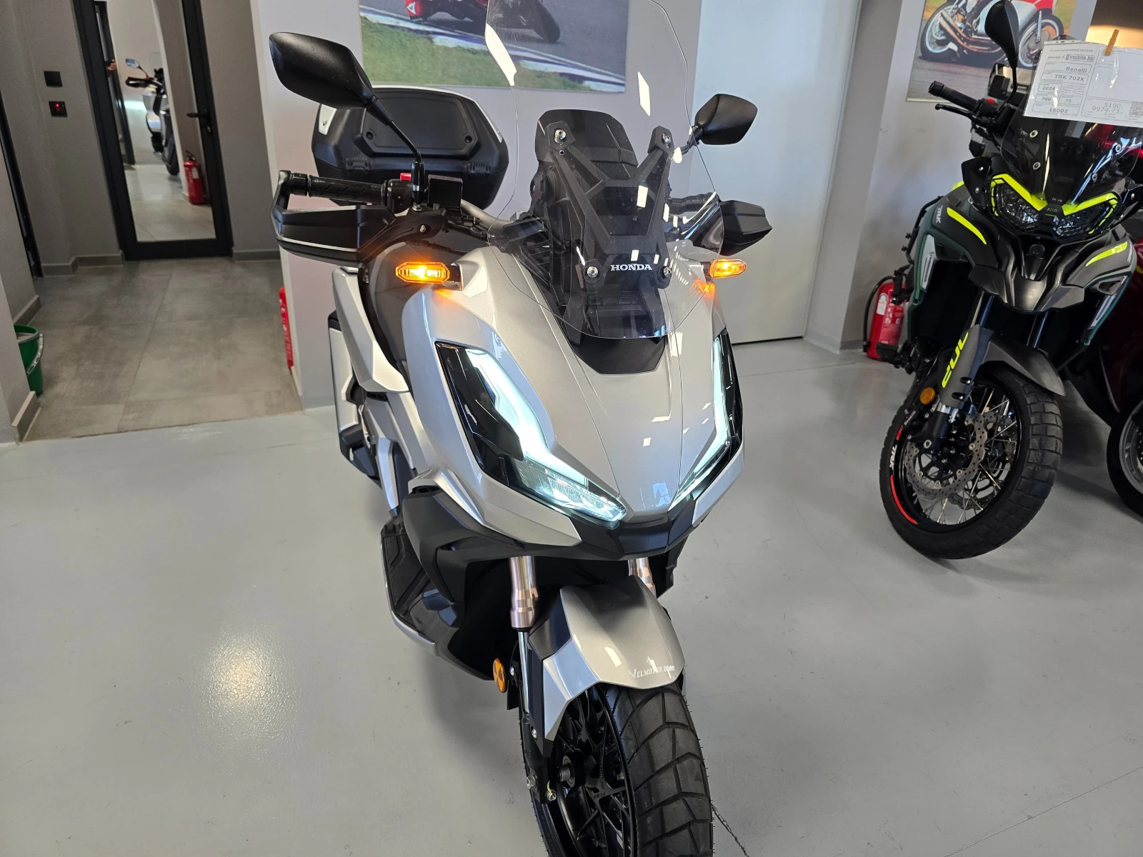 Honda X-ADV 350ie, ABS-TCS, 2022г., снимка 10 - Мотоциклети и мототехника - 56311058
