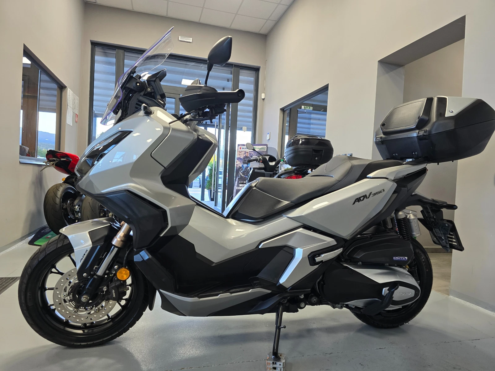 Honda X-ADV 350ie, ABS-TCS, 2022г., снимка 5 - Мотоциклети и мототехника - 56311058