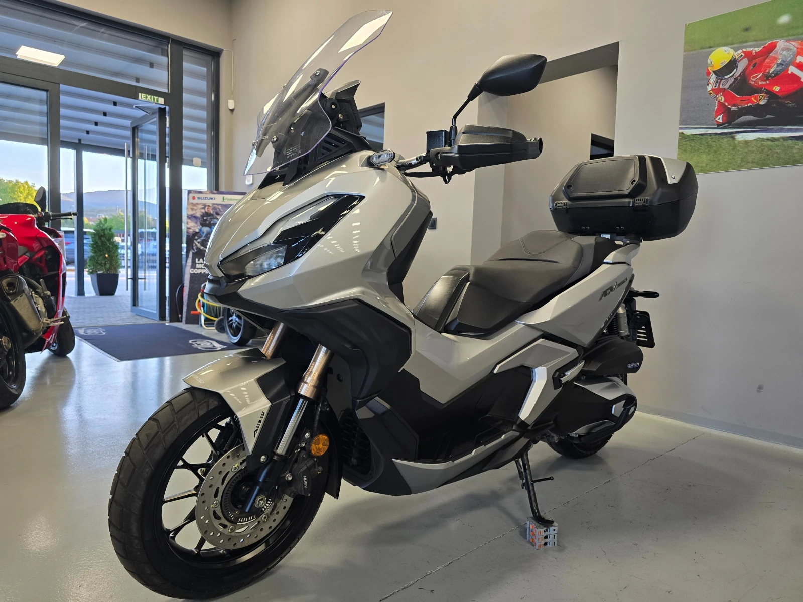 Honda X-ADV 350ie, ABS-TCS, 2022г., снимка 6 - Мотоциклети и мототехника - 56311058