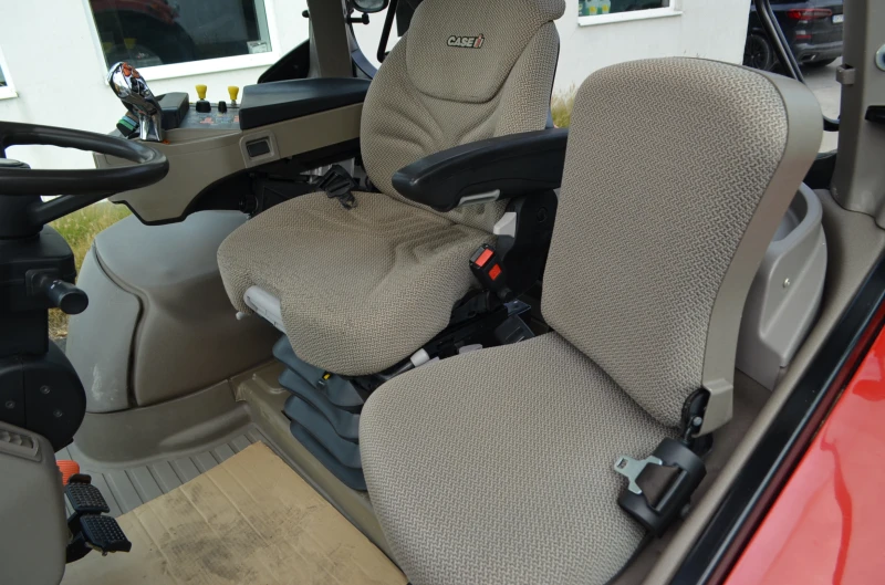 Трактор CASE IH  Puma 220, снимка 8 - Селскостопанска техника - 52483648