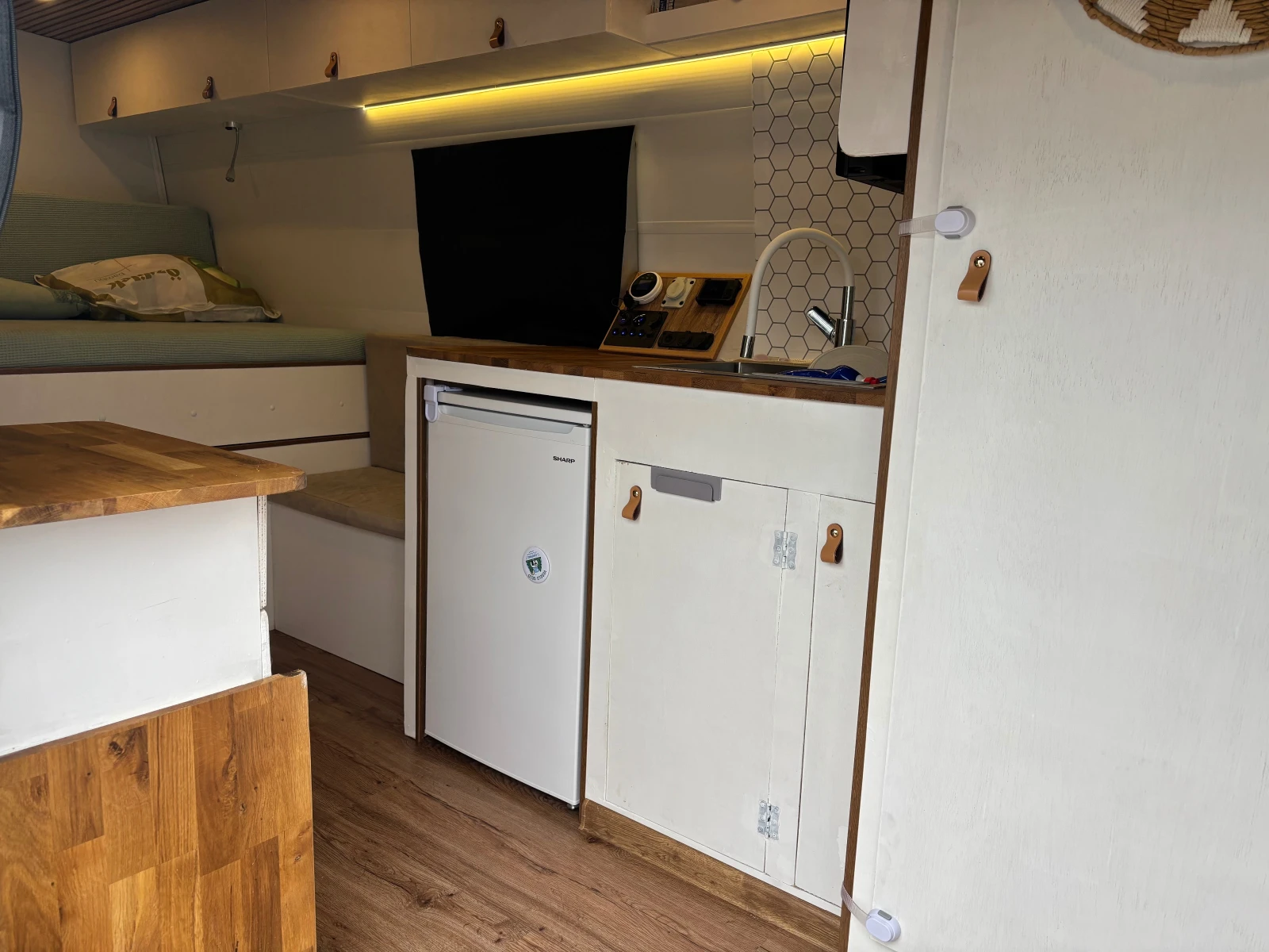 Кемпер VW Crafter, снимка 5 - Каравани и кемпери - 56288805