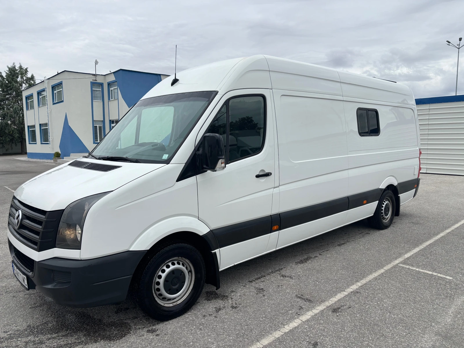 Кемпер VW Crafter, снимка 2 - Каравани и кемпери - 56288805