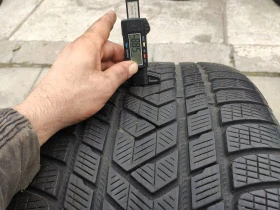 Гуми Зимни 285/40R22, снимка 6