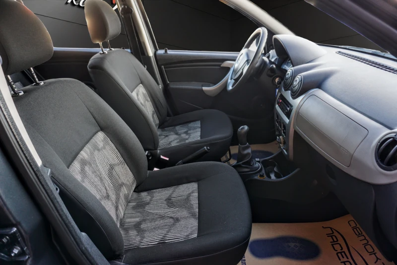 Dacia Sandero 1.4i GPL LAUREATE, снимка 13 - Автомобили и джипове - 37974021