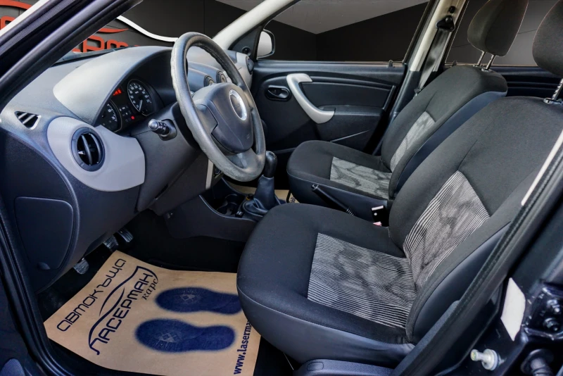Dacia Sandero 1.4i GPL LAUREATE, снимка 9 - Автомобили и джипове - 37974021