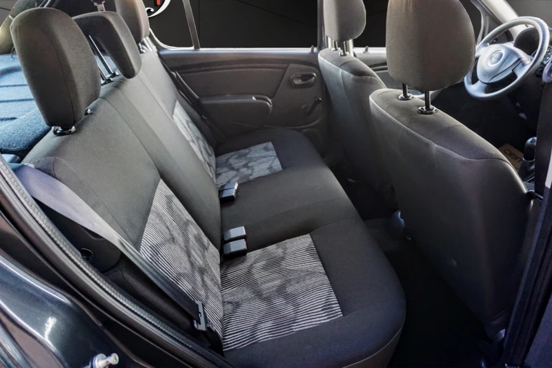 Dacia Sandero 1.4i GPL LAUREATE, снимка 14 - Автомобили и джипове - 37974021