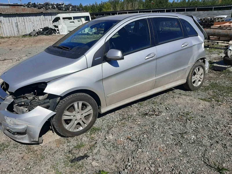 Mercedes-Benz B 180 2.0i 1.8.2.0D, снимка 4 - Автомобили и джипове - 45218817