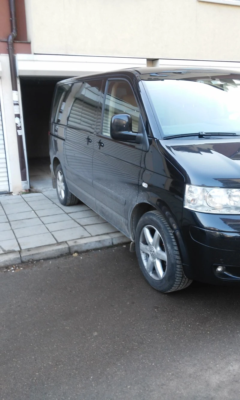 VW Multivan 2.5 TDI HIGHLINE 4x4, снимка 3 - Автомобили и джипове - 47467810