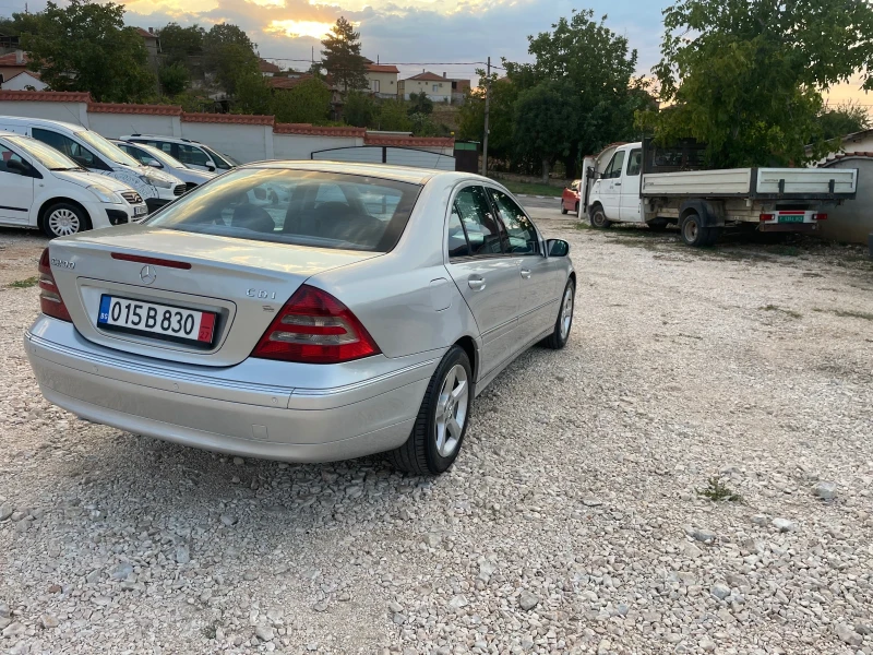 Mercedes-Benz C 200 C-220-CDI-AVANTGARDE-Навигация Кожа, снимка 6 - Автомобили и джипове - 46815869