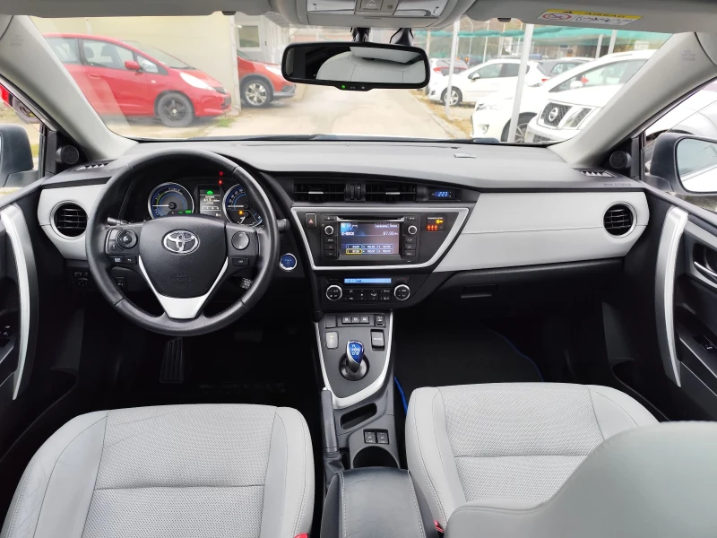 Toyota Auris 1.8 Швейцария , снимка 16 - Автомобили и джипове - 47945493