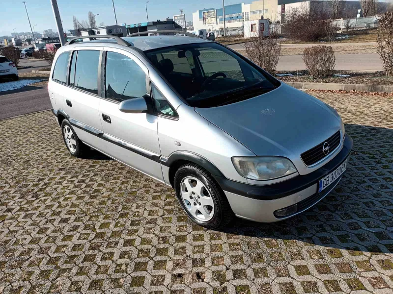 Opel Zafira Бензин метан, снимка 3 - Автомобили и джипове - 48636089