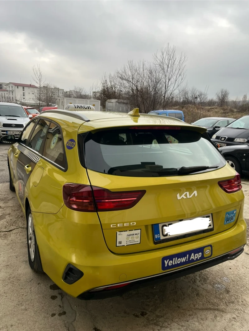 Kia Ceed, снимка 3 - Автомобили и джипове - 48679564