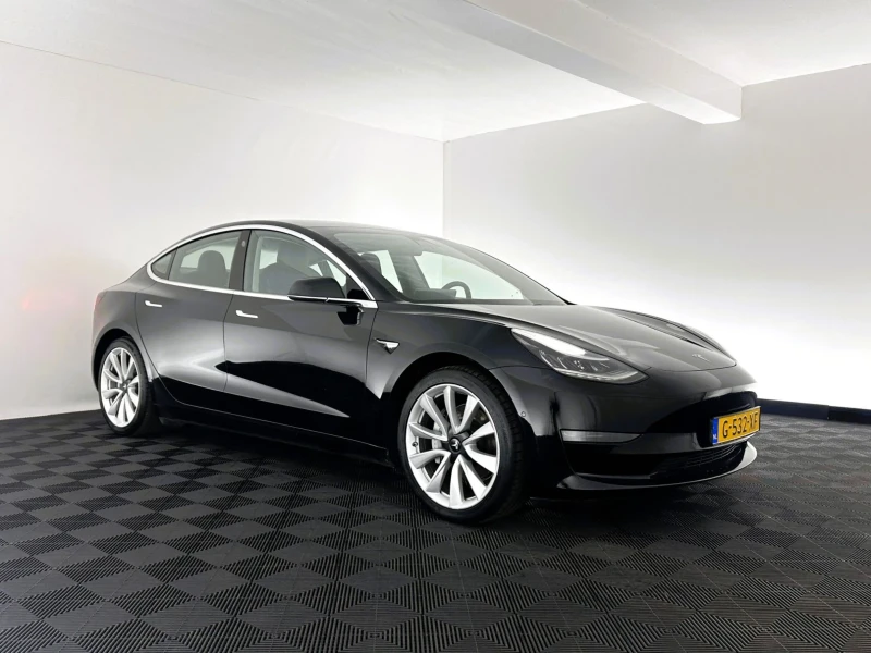 Tesla Model 3 ccs 20.12.2019 long range, снимка 1 - Автомобили и джипове - 49131325