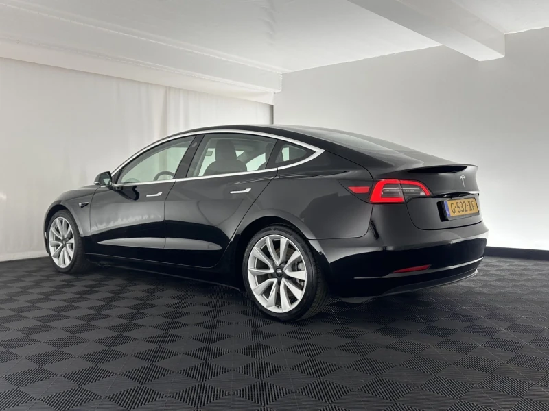 Tesla Model 3 ccs 20.12.2019 long range, снимка 2 - Автомобили и джипове - 49131325