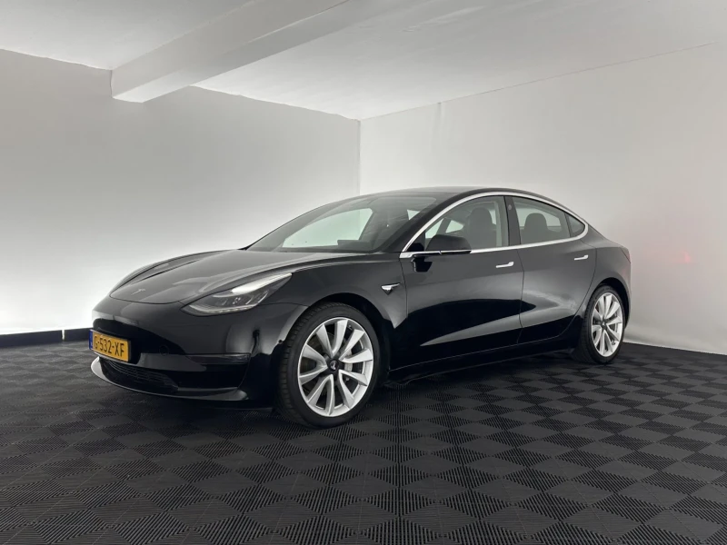 Tesla Model 3 ccs 20.12.2019 long range, снимка 4 - Автомобили и джипове - 49131325