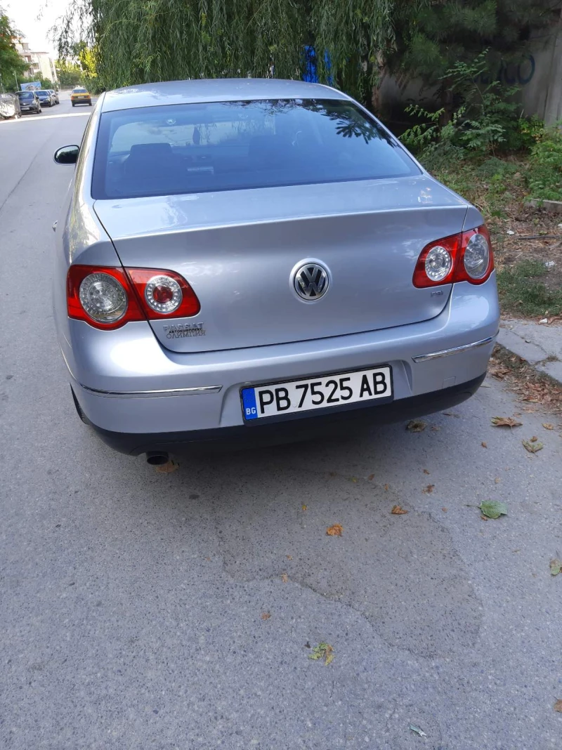 VW Passat FSI, снимка 6 - Автомобили и джипове - 49243944