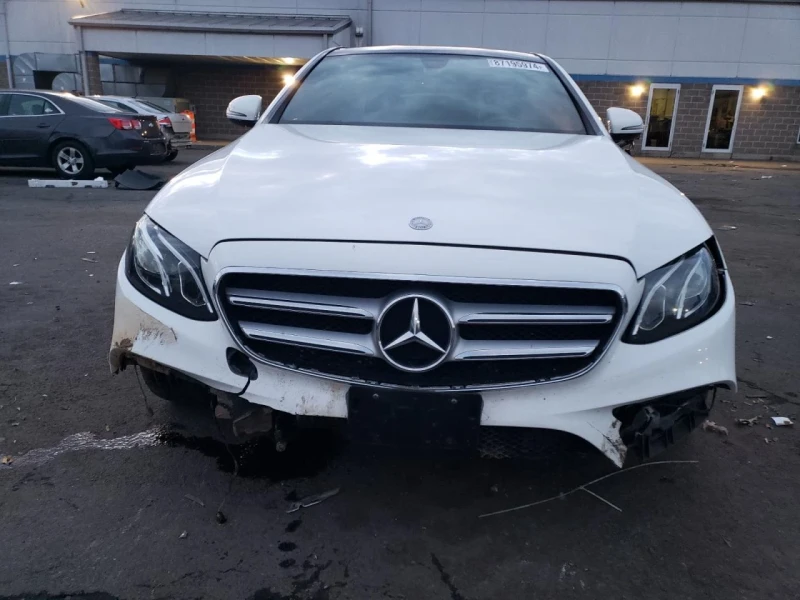 Mercedes-Benz E 300, снимка 5 - Автомобили и джипове - 49304748