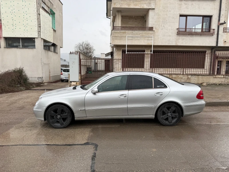 Mercedes-Benz E 270, снимка 4 - Автомобили и джипове - 49623274