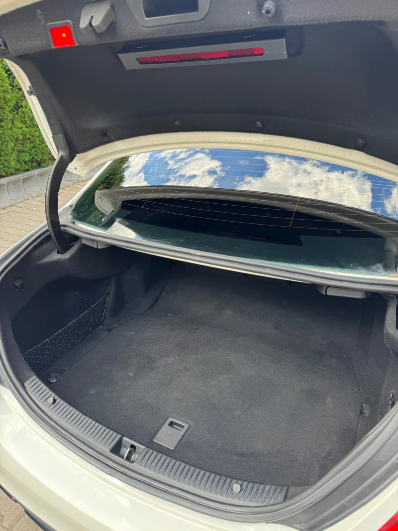 Mercedes-Benz C 250, снимка 11 - Автомобили и джипове - 52819657