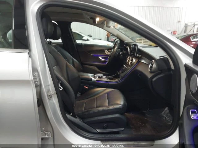 Mercedes-Benz C 300 BURMESTER* ПОДГРЕВ* КАМЕРА* КЕЙЛЕС* LANE* ASSIST - изображение 9