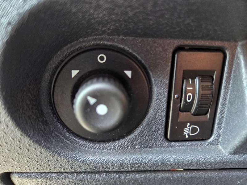 Citroen C3 1.4i 75hp, снимка 13 - Автомобили и джипове - 53354376