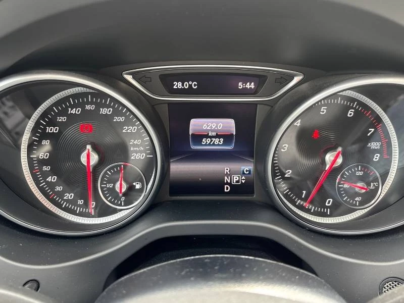 Mercedes-Benz CLA 250 * 4MАTIC * PANO * 2 КЛЮЧА, снимка 10 - Автомобили и джипове - 55057662