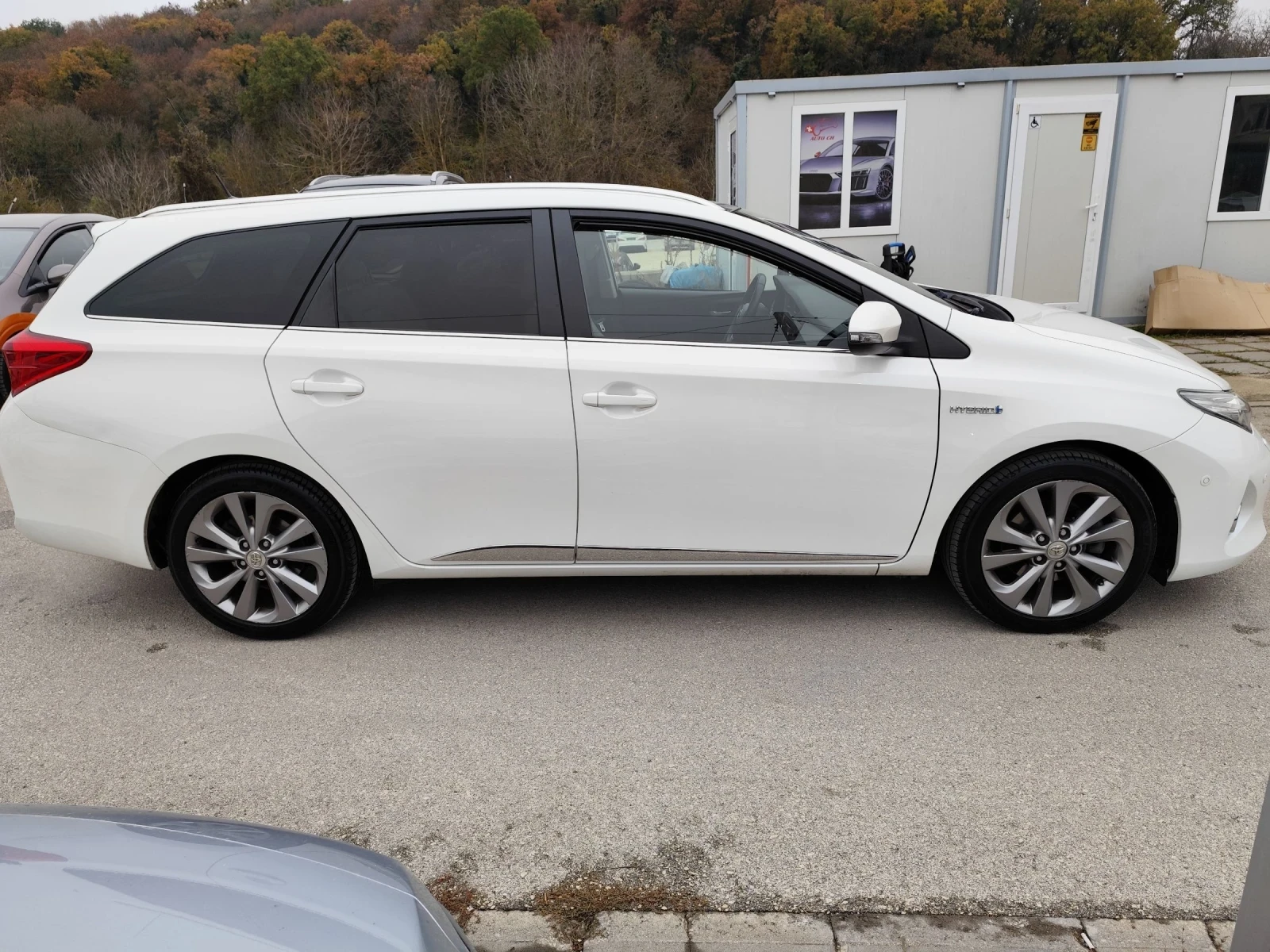 Toyota Auris 1.8 Швейцария  - изображение 9