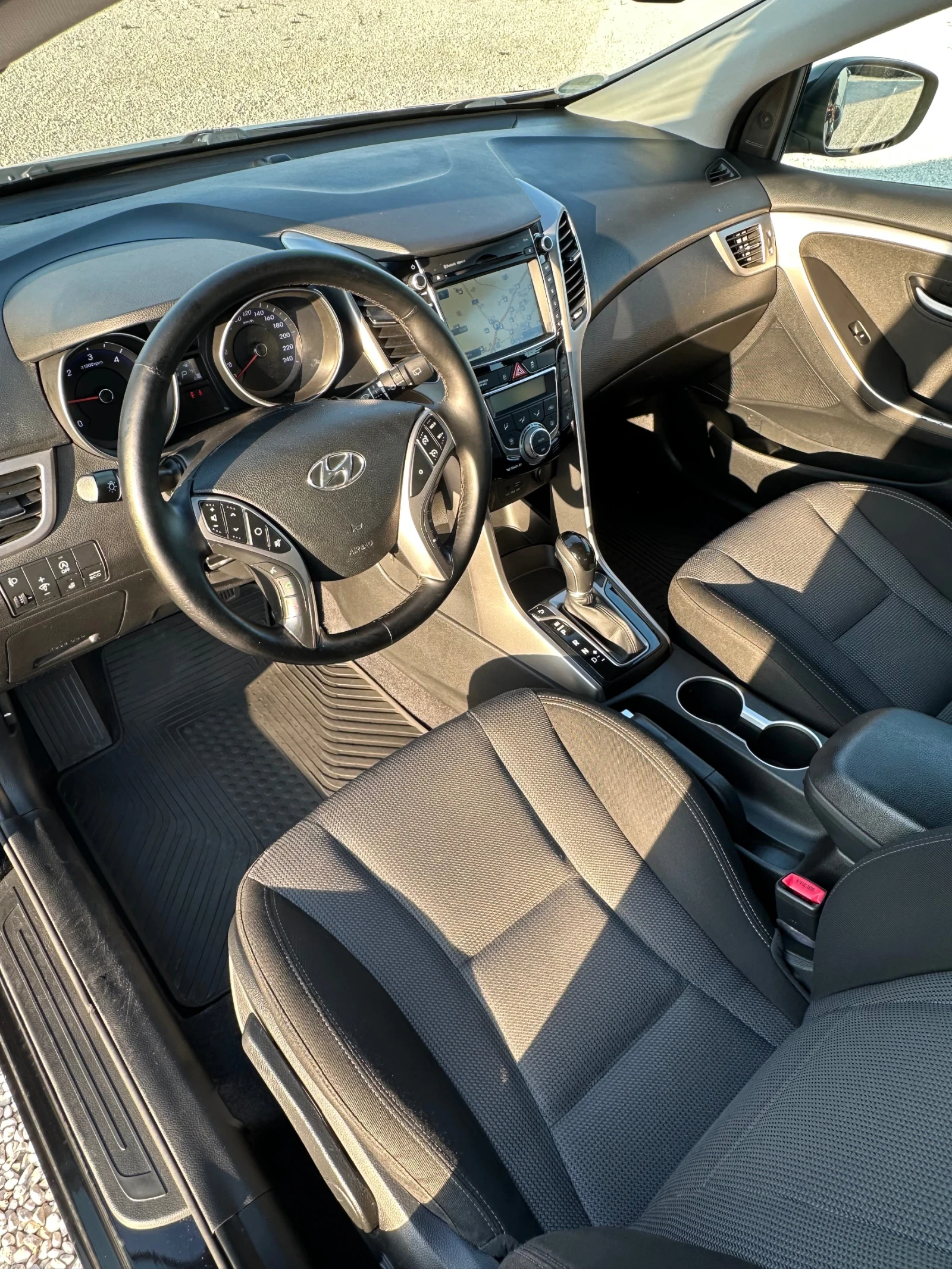 Hyundai I30 1.6 CRDI DCT Blue Automatic  - изображение 7