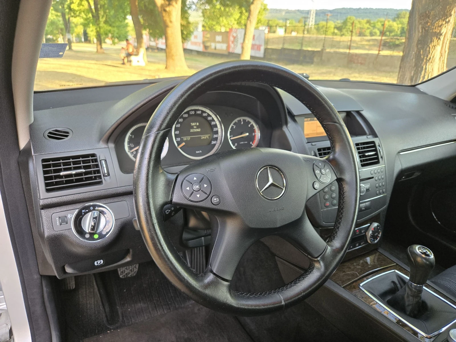 Mercedes-Benz C 220  - изображение 7