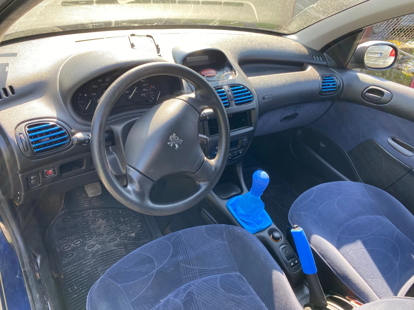 Peugeot 206 Две врати - изображение 10