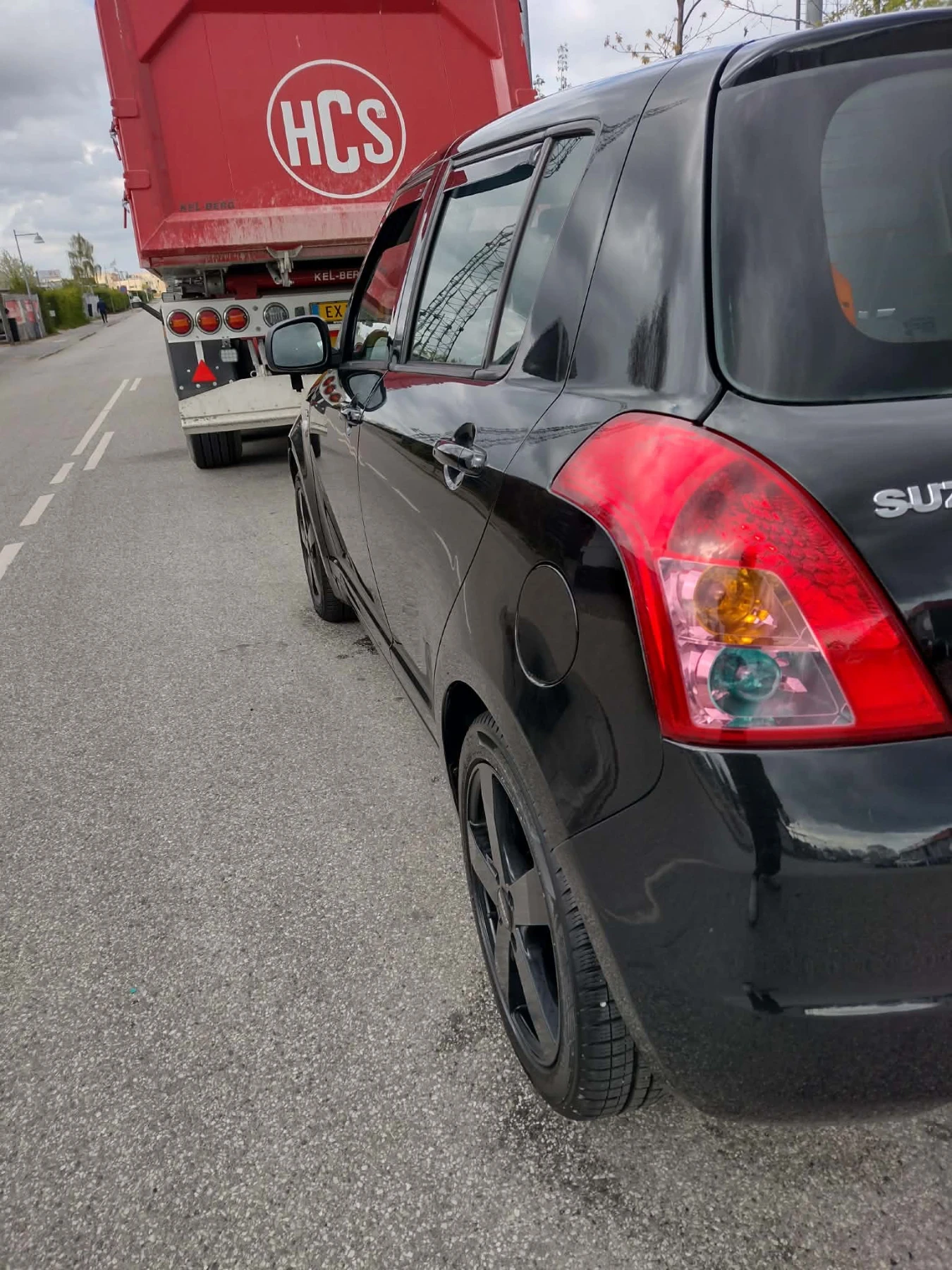 Suzuki Swift, снимка 3 - Автомобили и джипове - 53721834