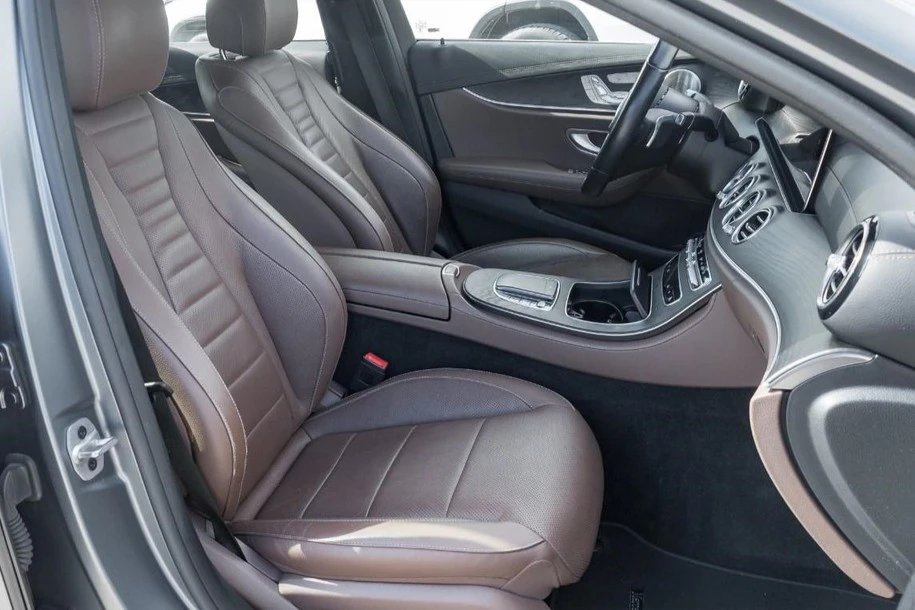 Mercedes-Benz E 350 AMG Line * Фиксирана цена до БГ * Без инциденти * , снимка 10 - Автомобили и джипове - 54027282