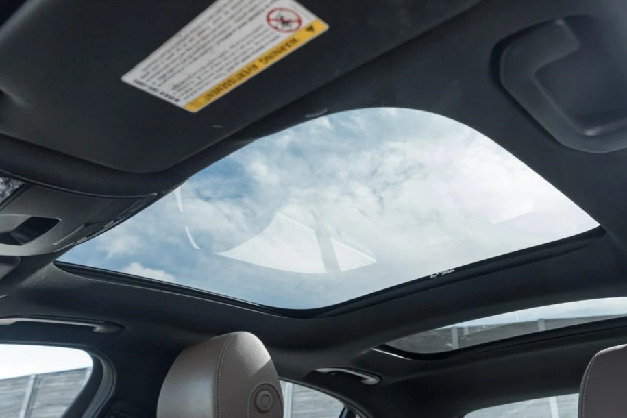 Mercedes-Benz E 350 AMG Line * Фиксирана цена до БГ * Без инциденти * , снимка 4 - Автомобили и джипове - 54027282