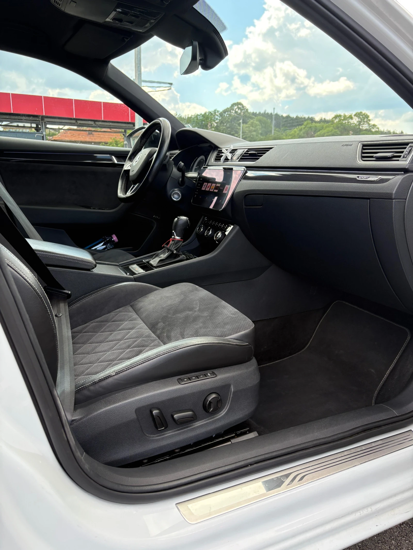 Skoda Superb  2000TDI 190 к.с. 4x4 DS, снимка 10 - Автомобили и джипове - 54976706
