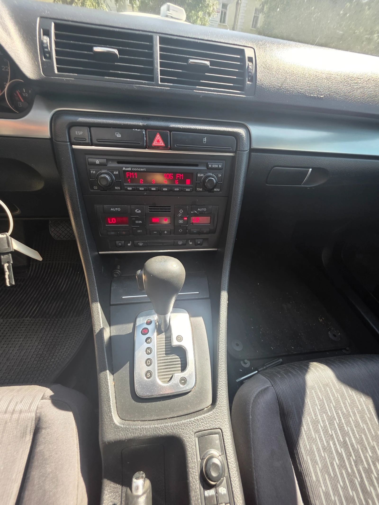 Audi A4 2.0.TDI Автоматик, снимка 9 - Автомобили и джипове - 55292289