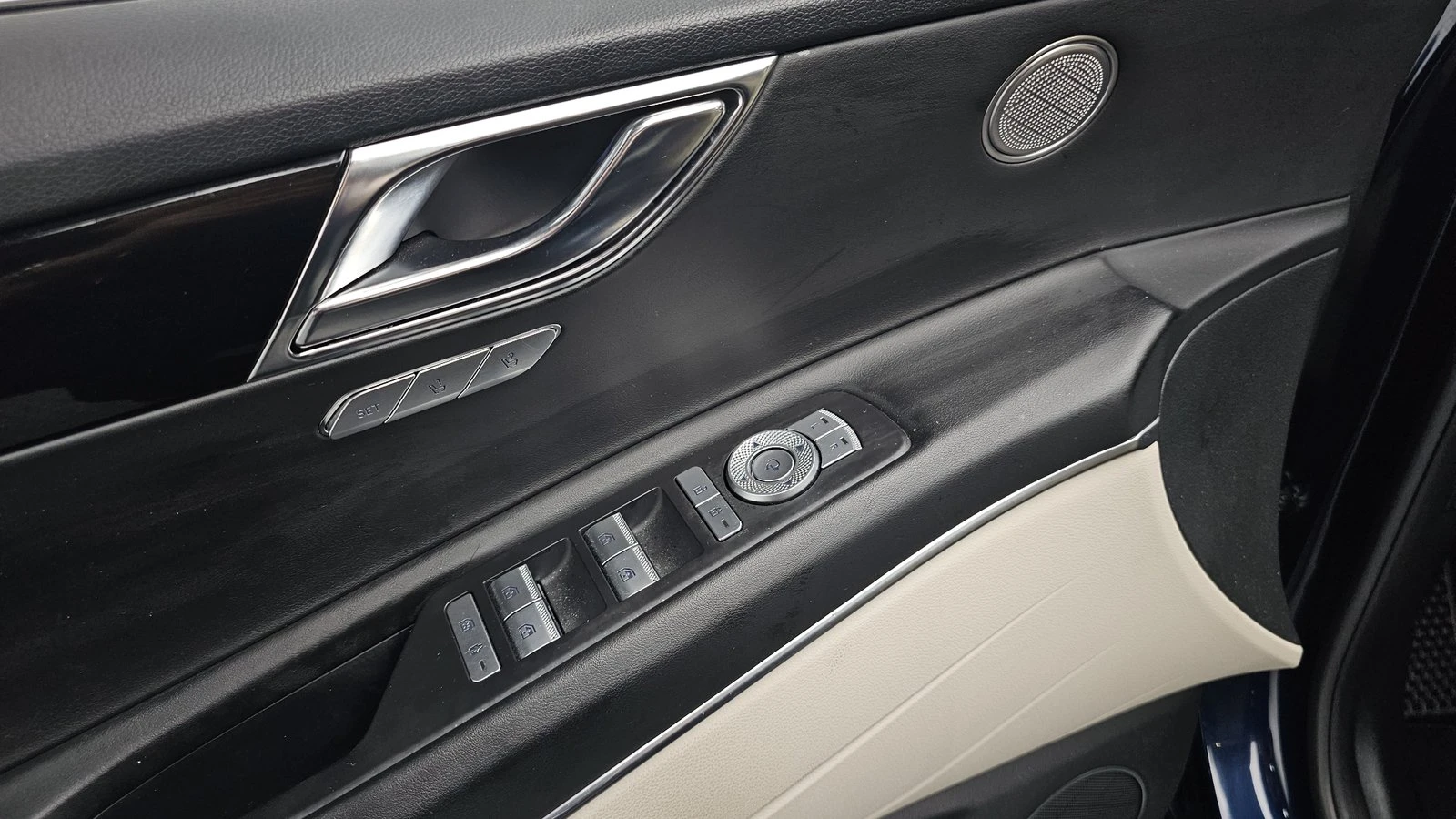 Genesis GV80 2.5* ЛЮК* KEYLESS* ПОДГРЕВ ВОЛАН* КРАЙНА ЦЕНА, снимка 17 - Автомобили и джипове - 55318968