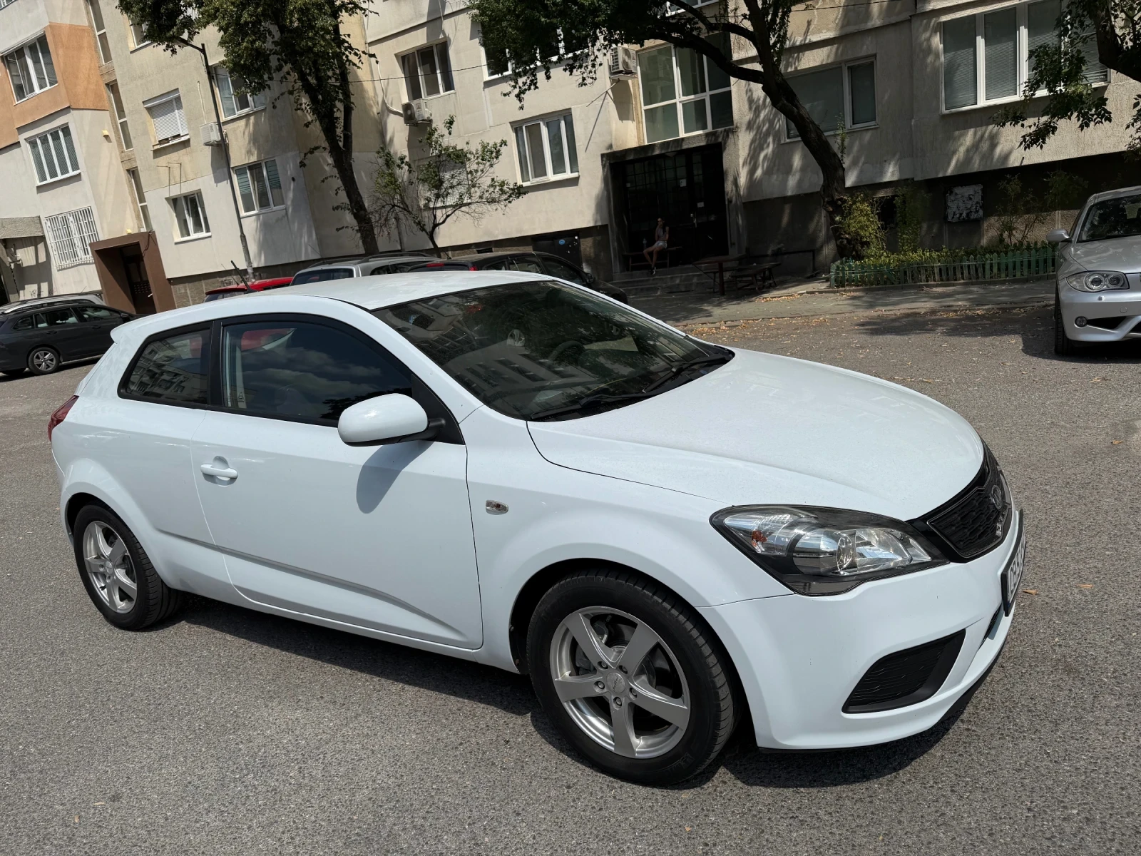 Kia Ceed 1.4i 126хил!!!НОВВНОСАвстрияРегистрирана Обслужена, снимка 2 - Автомобили и джипове - 55654446
