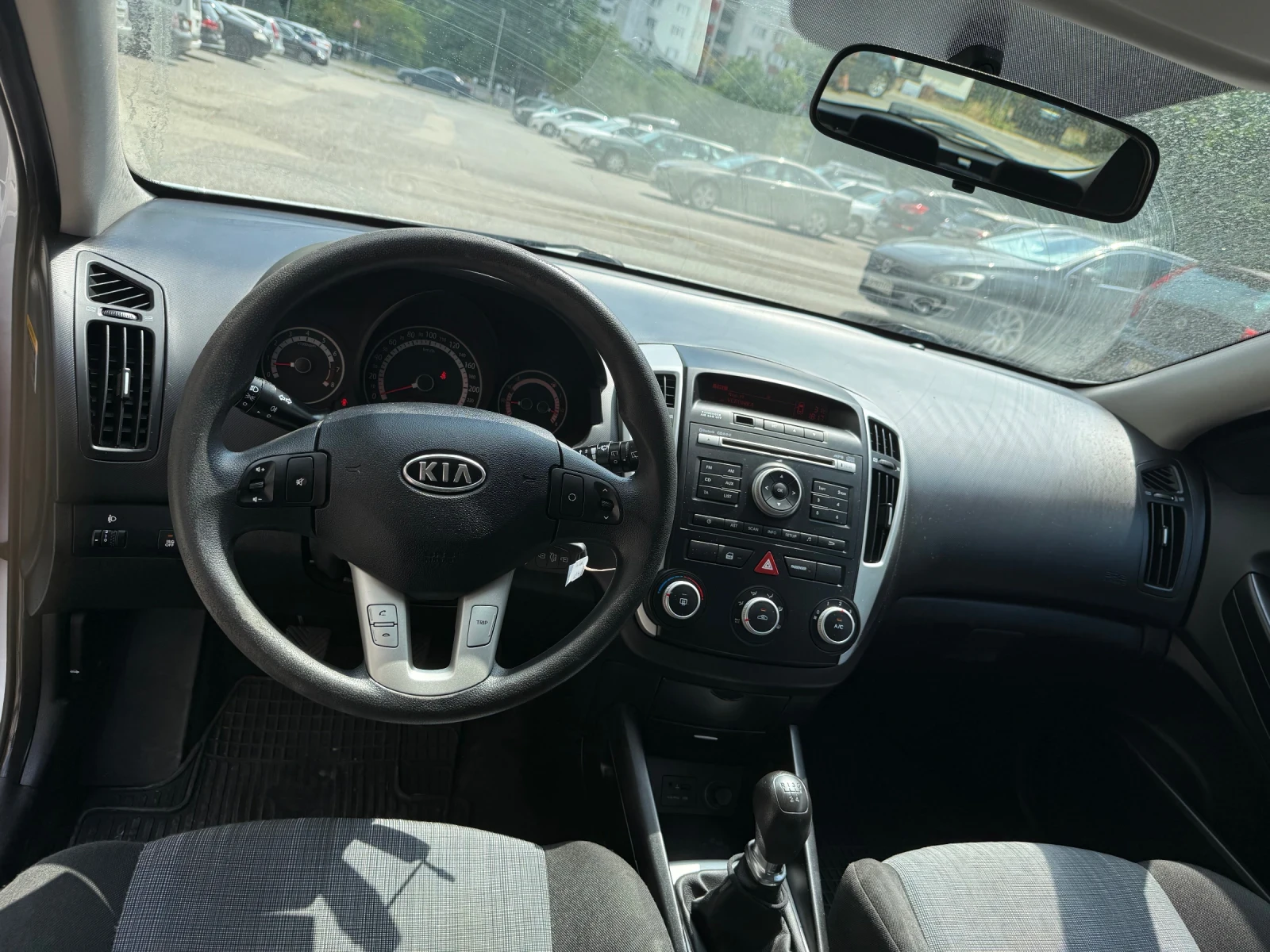 Kia Ceed 1.4i 126хил!!!НОВВНОСАвстрияРегистрирана Обслужена, снимка 8 - Автомобили и джипове - 55654446
