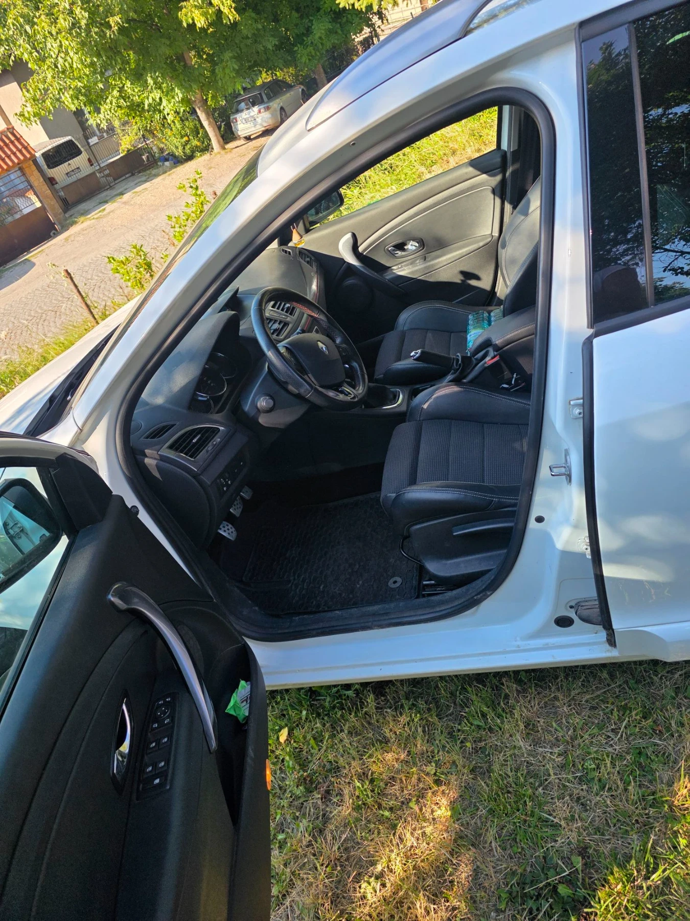 Renault Megane 1.6 dCi GT line, снимка 6 - Автомобили и джипове - 55693933