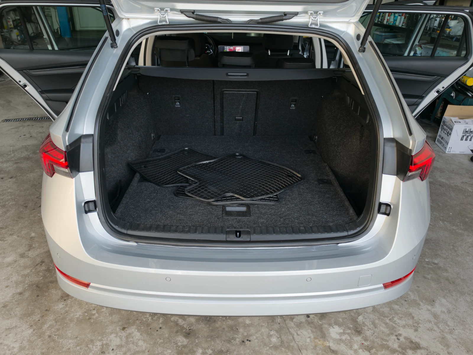Skoda Octavia 2.0* TDI* NEWmodel | Mobile.bg � ����������� 12
