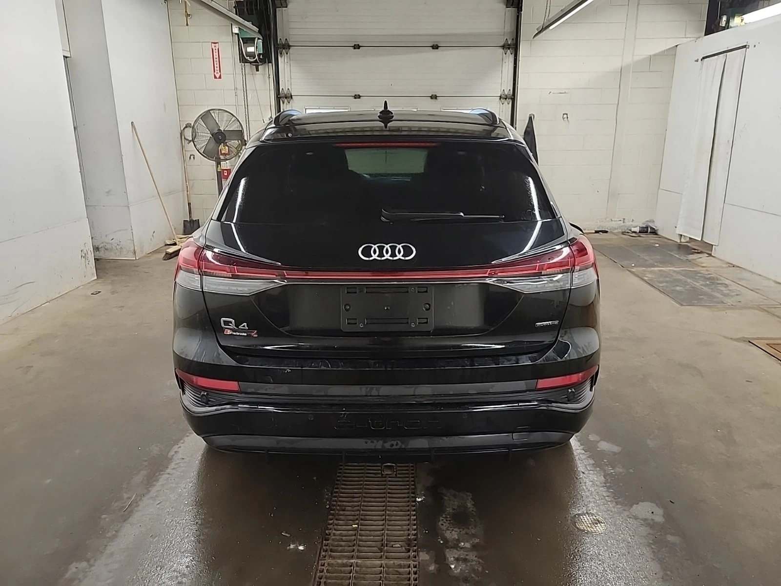 Audi E-Tron 55 QUATTRO / S-LINE / 360 / PANORAMA  , снимка 5 - Автомобили и джипове - 55847052