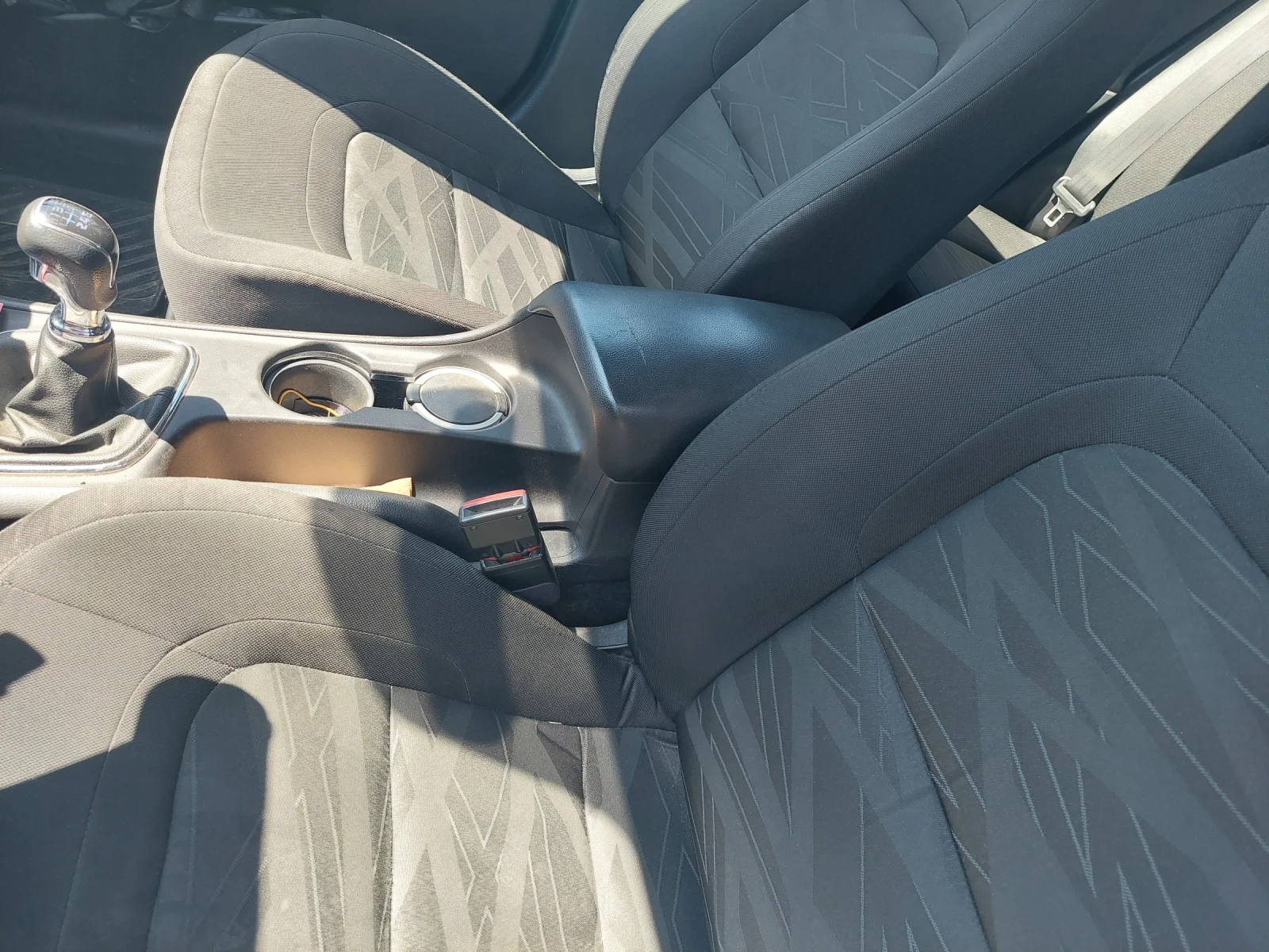 Kia Ceed, снимка 8 - Автомобили и джипове - 56229617