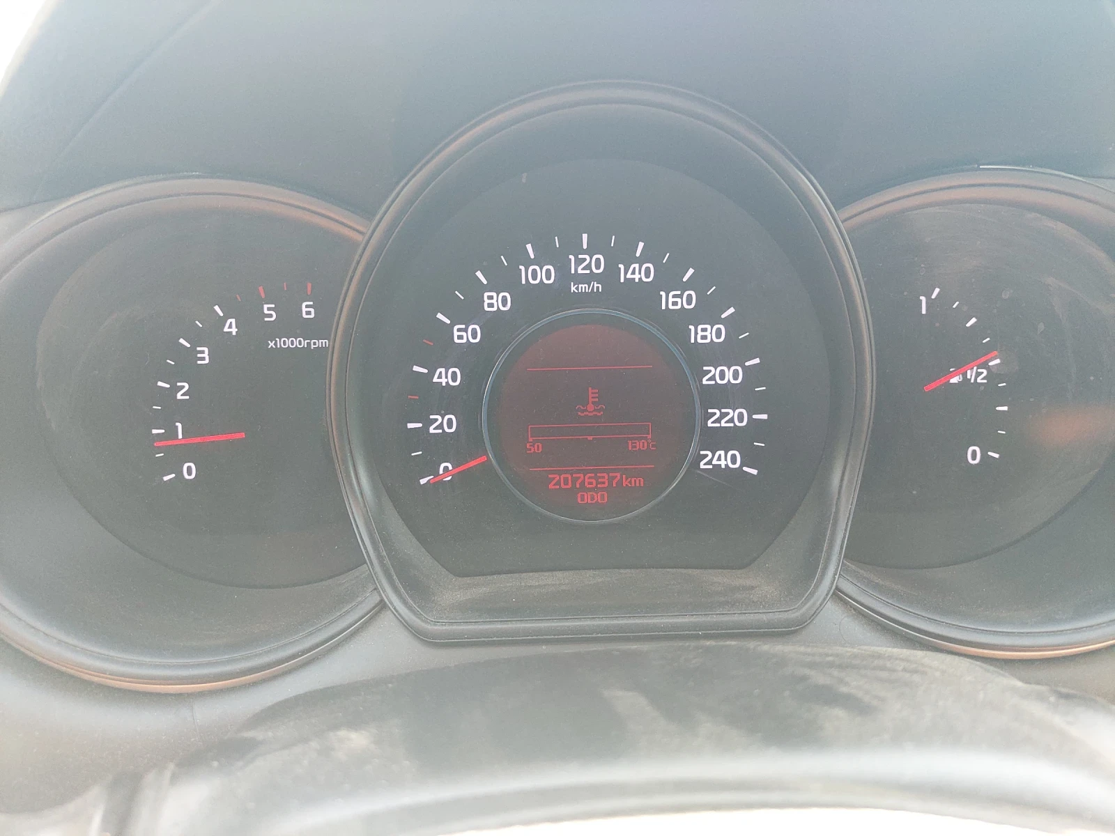 Kia Ceed, снимка 5 - Автомобили и джипове - 56229617