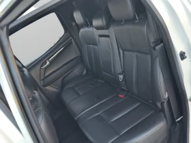 Обява за продажба на Isuzu D-max 4x4 2.5 AT E5/1511R25 ~29 900 лв. - изображение 11 | Auto.bg Обява за продажба на Isuzu D-max 4x4 2.5 AT E5/1511R25 ~29 900 лв. - изображение 11